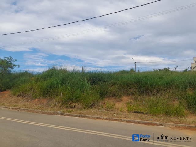 Foto do imóvel: Terreno em leilão, Lagoa · Macaé/RJ